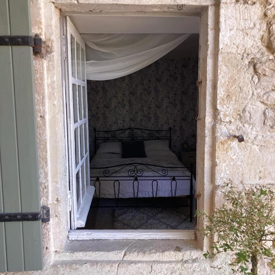 Figtrees Bed & Breakfast Margueron Bagian luar foto
