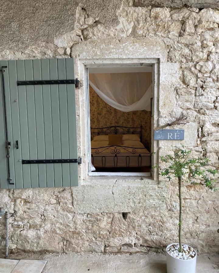Figtrees Bed & Breakfast Margueron Bagian luar foto