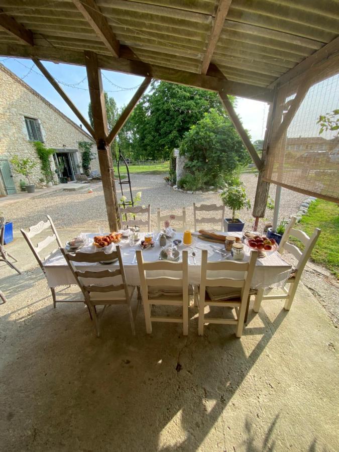 Figtrees Bed & Breakfast Margueron Bagian luar foto